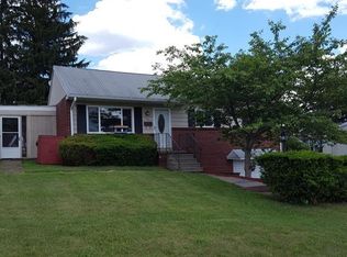 137 College Ln, Latrobe, PA 15650