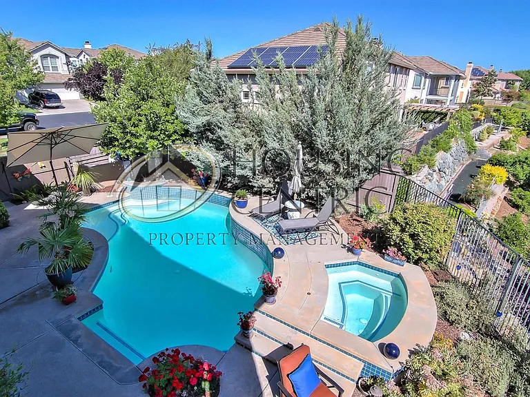 1323 Souza Dr — Photo 30
