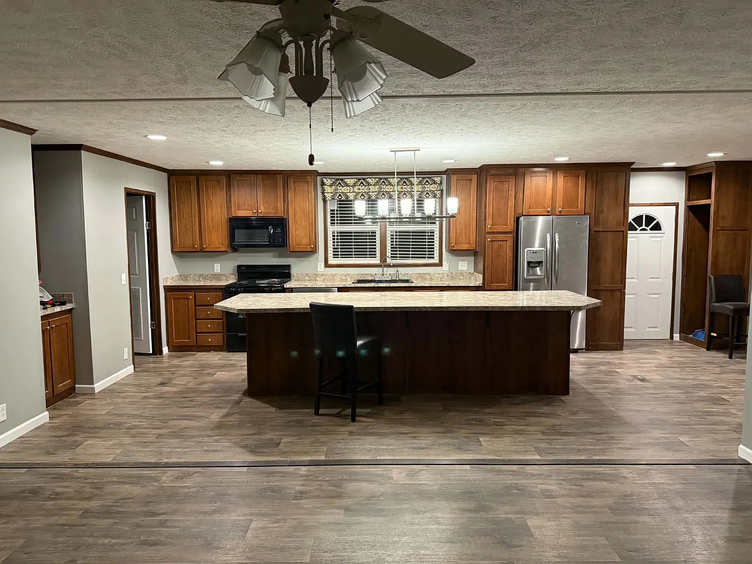 3 bed, 1680 sqft, $2,000 — Photo 4