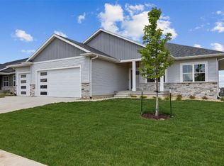 1356 Hickory Ridge Dr, Marion, IA 52302