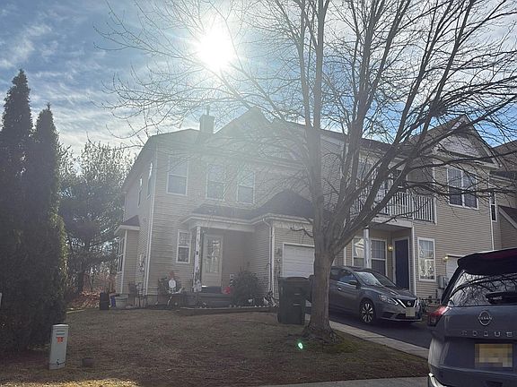 3rd image of 93 Tattersall Dr