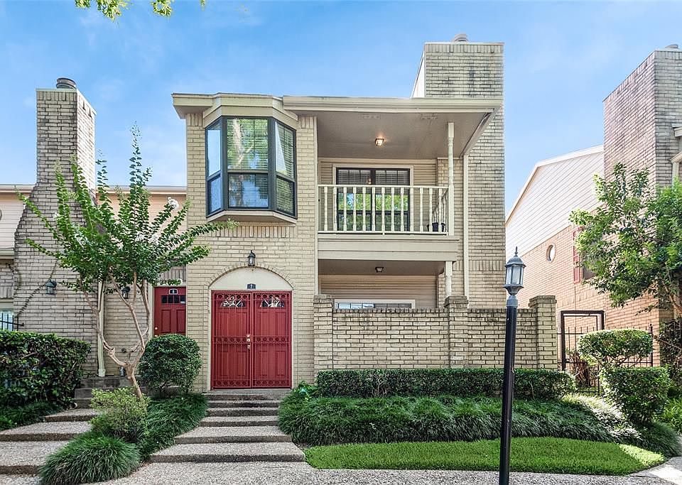 1st image of 7350 Kirby Dr APT 7