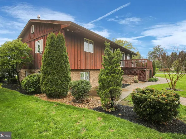 139 Park Pl W #W, Shippensburg, PA 17257