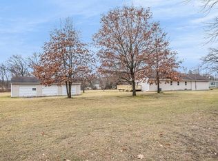 813 Munith Rd, Jackson, MI 49202