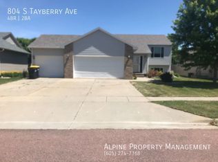804 S Tayberry Ave, Sioux Falls, SD 57106