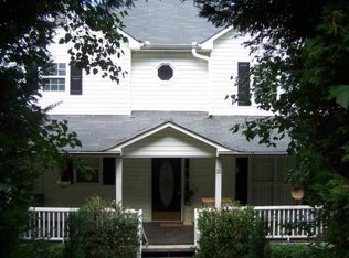 26 Mountain Trail Ct, Cartersville, GA 30120