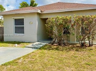 905 Foster Rd, Hallandale, FL 33009