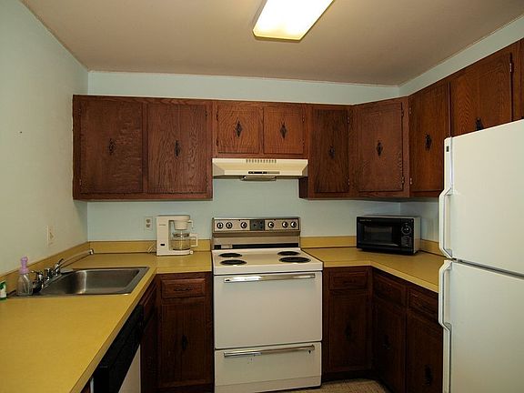 5th image of 610 Virginia Avenue Apts #One