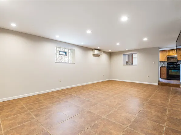 161-40 98th Street image 27 of 36