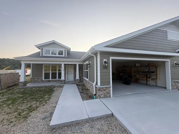 1126 Harbor AVENUE, West Bend, WI 53095