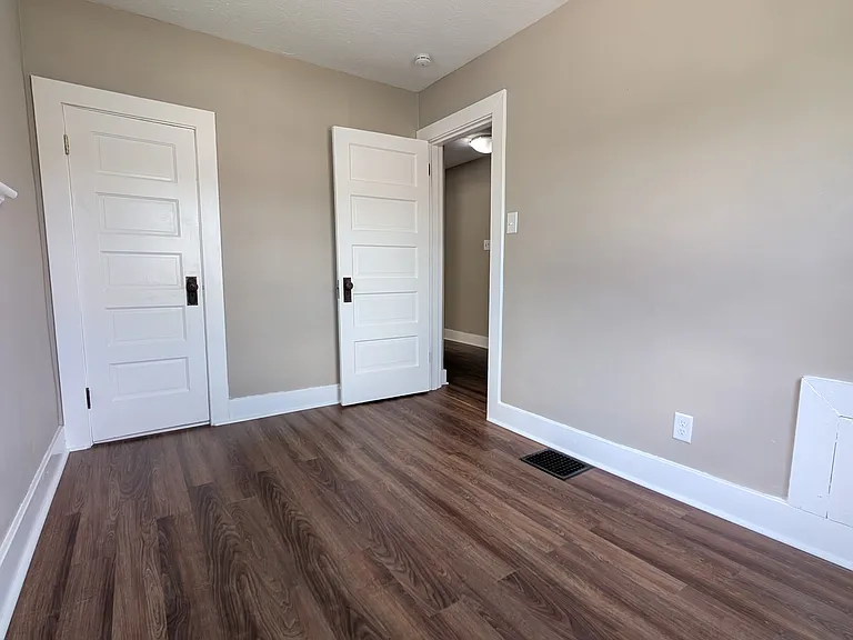 706 Kolping Ave — Photo 17
