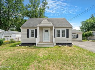 623 Mariaville Rd, Schenectady, NY 12306