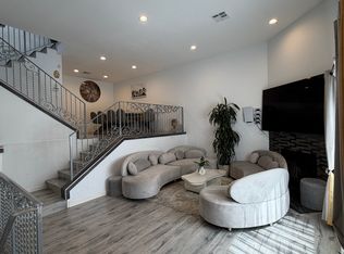 10141 Samoa Ave Unit 14, Tujunga, CA 91042