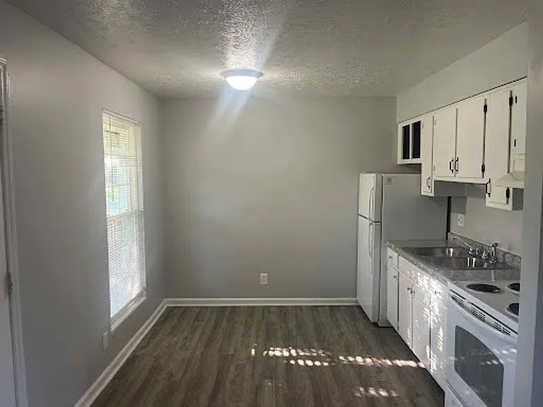 603 Cheyenne Rd — Photo 2