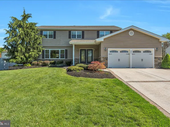 201 Sandringham Rd, Cherry Hill, NJ 08003