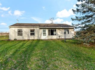 1356 Whittier Dr, Waterford, MI 48327