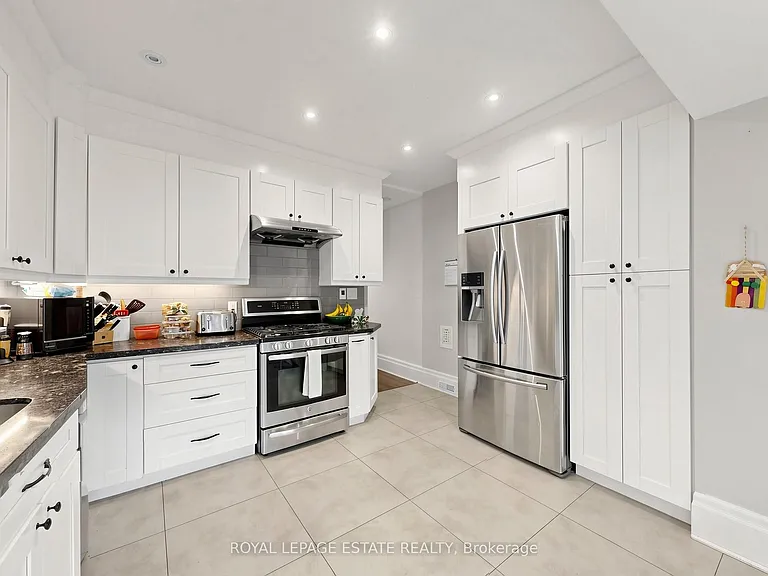 280 Silver Birch Ave — Photo 10