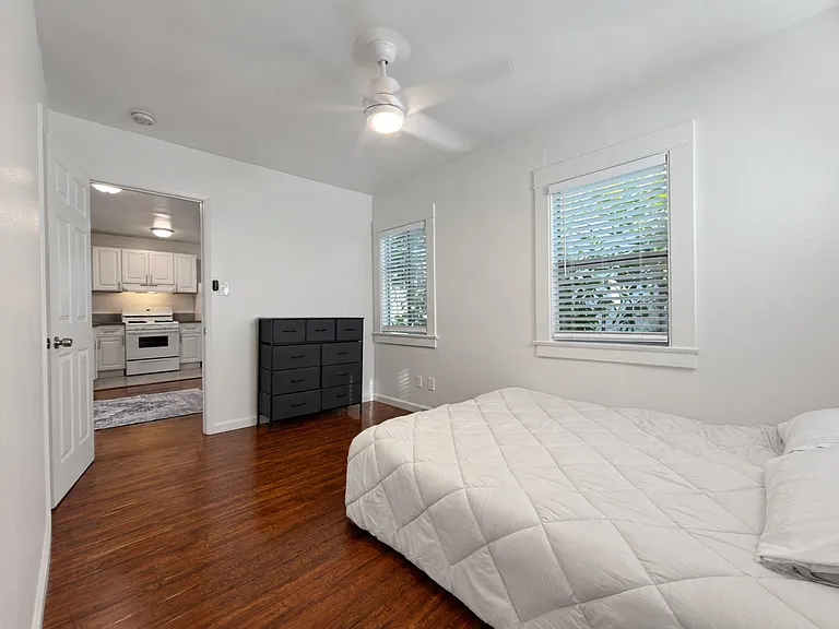 740 Daisy Ave — Photo 7