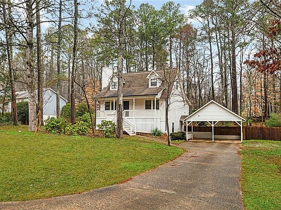 2nd image of 389 Fox Ridge Ct