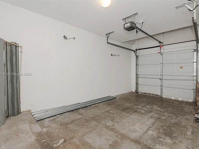 2123 SW 87th Ter — Photo 25