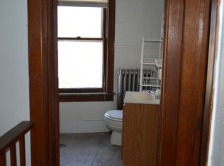 185 W Spotswood Ave, Elkton, VA 22827