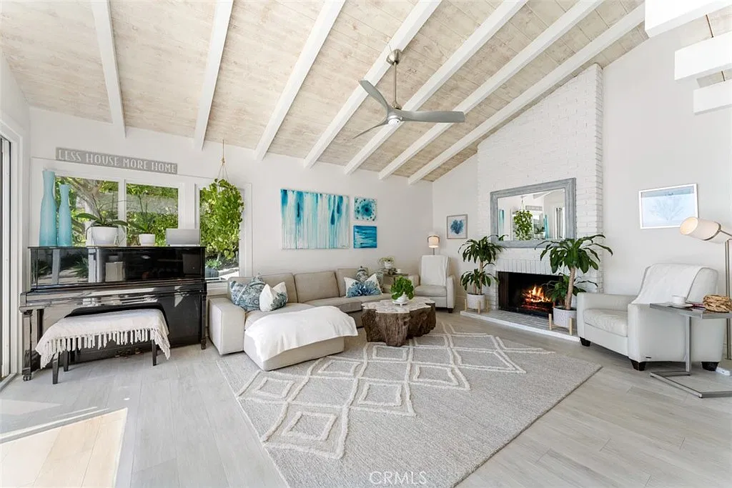4 bed, 3.5 bath, 2762 sqft, $15,000 — Photo 4