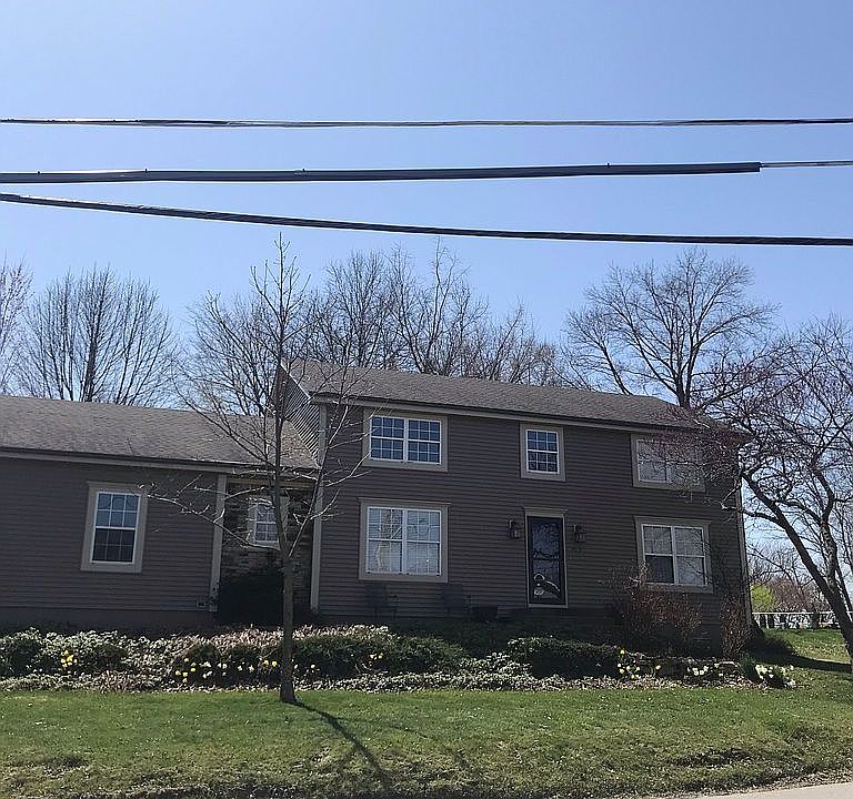 1st image of 90 Beach Dr