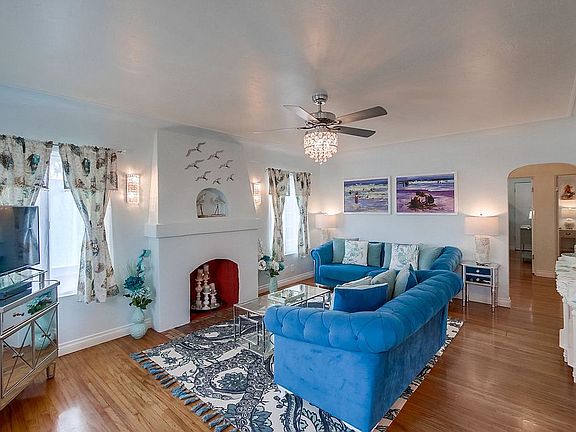 4th image of 727 San Gabriel Pl