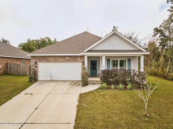 5735 Overland Dr, Biloxi, MS 39532