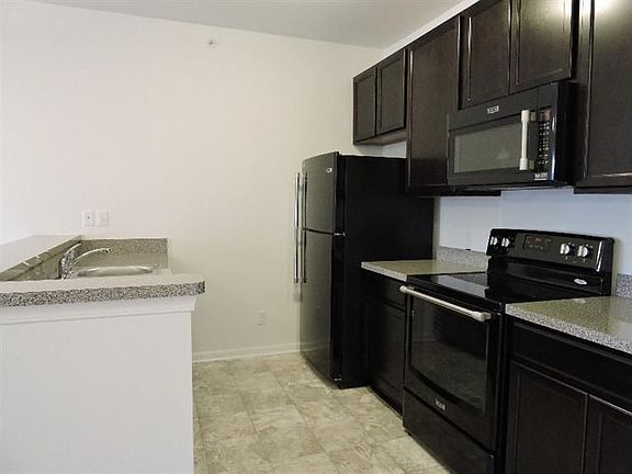 5th image of 1045 E Summerfield Glen Cir #56