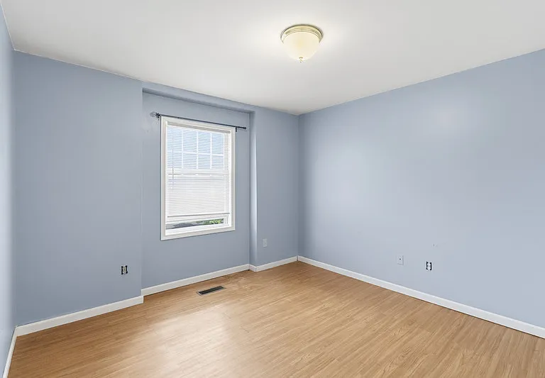 289 Muhammad Ali Ave — Photo 14