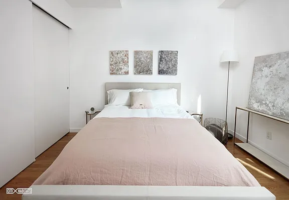 Sold by Citi Habitats | media 18