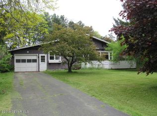S2928 Indian Creek Rd, Fountain City, WI 54629