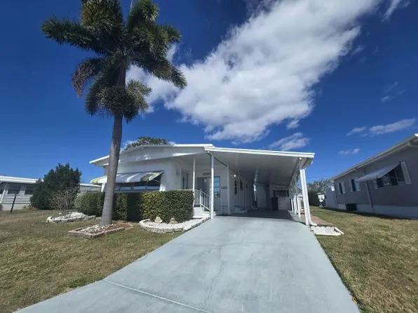 303 50th Avenue Plz W #95, Bradenton, FL 34207