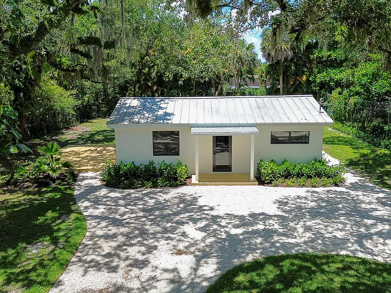 2101 Riverland Rd — Photo 1