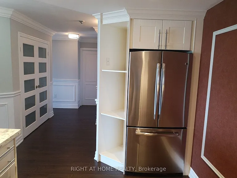 7440 Bathurst St #1102 — Photo 4