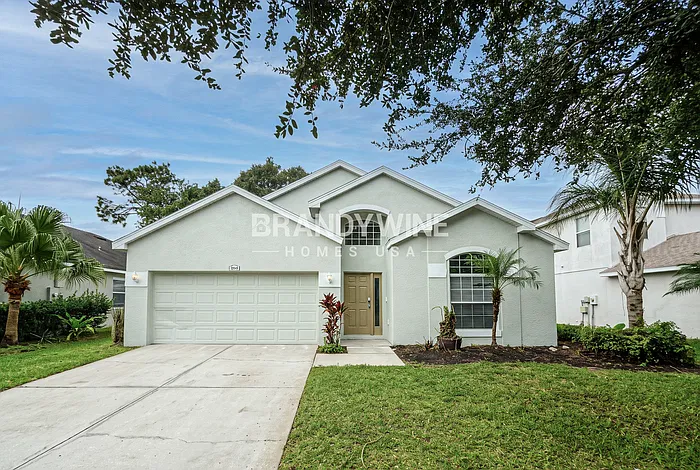 4 bed, 2.0 bath, 1726 sqft, $2,318 — Photo 2