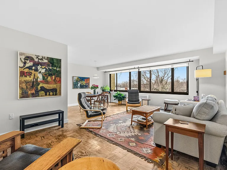 5410 Connecticut Ave NW #811A — Photo 1