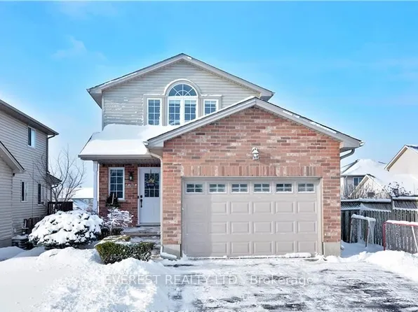 1581 Purser St, London, ON N5V 5J3