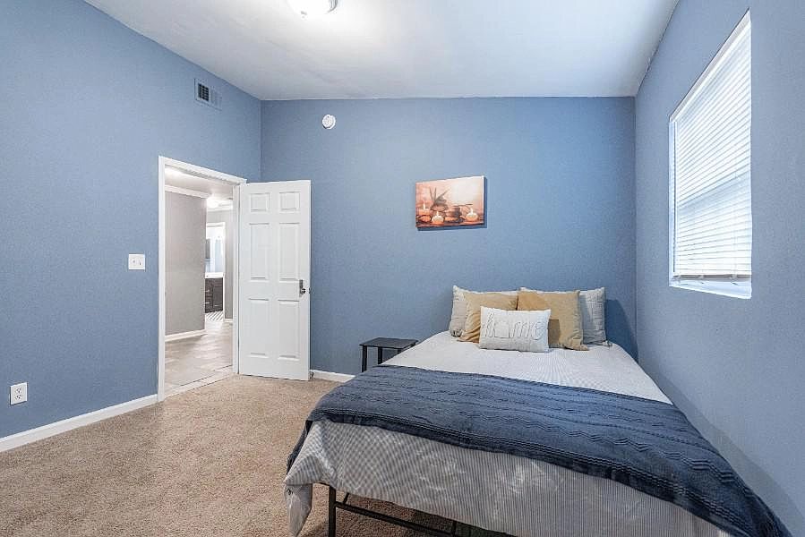 1st image of 2377 Baywood Dr SE #6