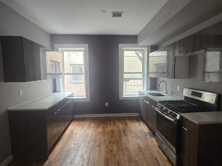 863 18th Ave #G301 — Photo 11
