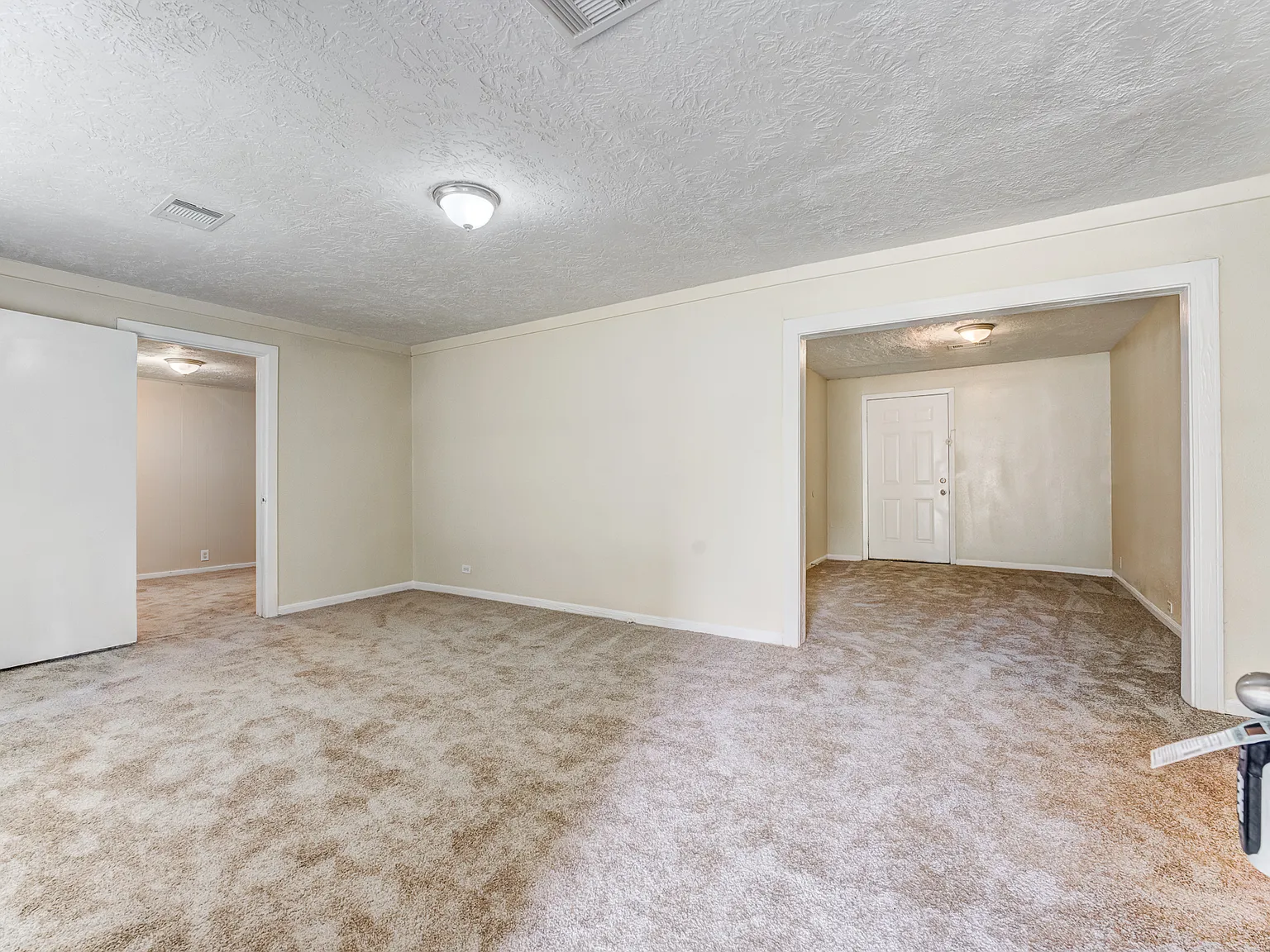 3 bed, 1280 sqft, $1,450 — Photo 2