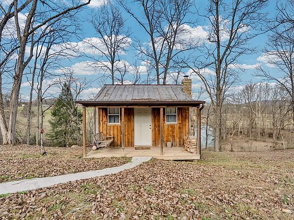 5th image of 579 Blue Springs Rd