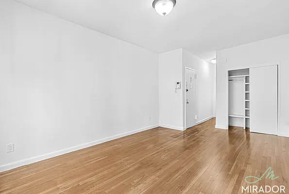 Rented by Mirador Real Estate | media 4