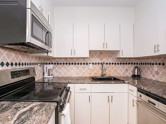 3rd image of 100 Marina Dr APT 519