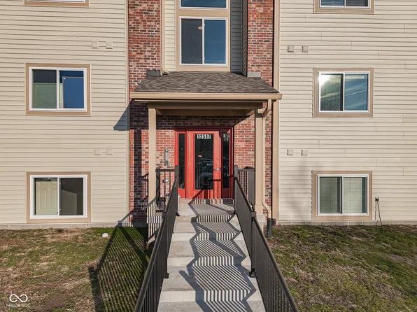 12517 Timber Creek Dr Unit 2, Carmel, IN 46032