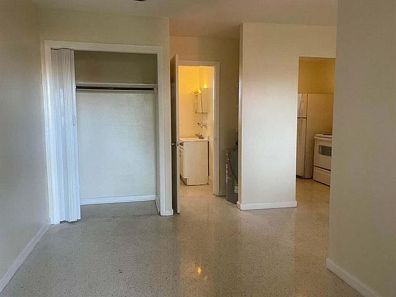 2nd image of 1150 W Blue Heron Blvd #2