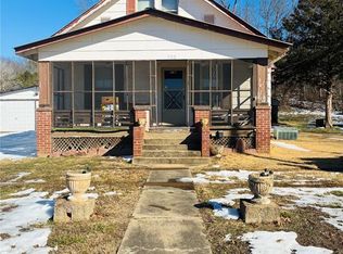 302 Maple St, Greenville, MO 63944