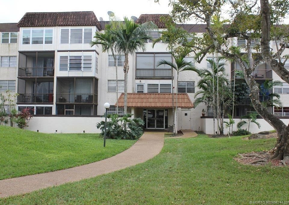 1st image of 7100 NW 17th St APT 405