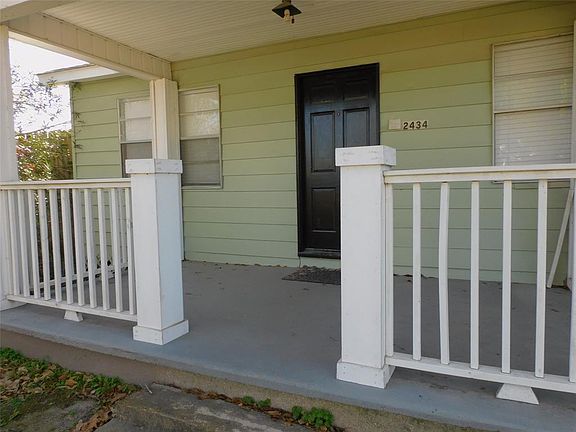 2nd image of 2434 Oleander Dr